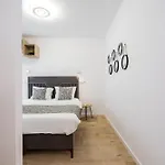 Breeze - Modern Escape In Pipera