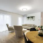 Breeze - Modern Escape In Pipera Lejlighed *
