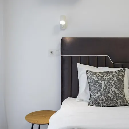 Breeze - Modern Escape In Pipera Bukareszt