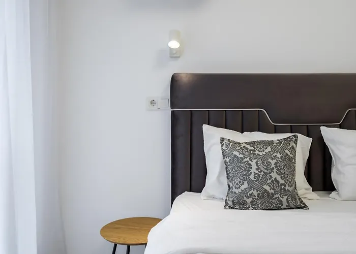 Breeze - Modern Escape In Pipera Boekarest