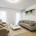Breeze - Modern Escape In Pipera شقة *